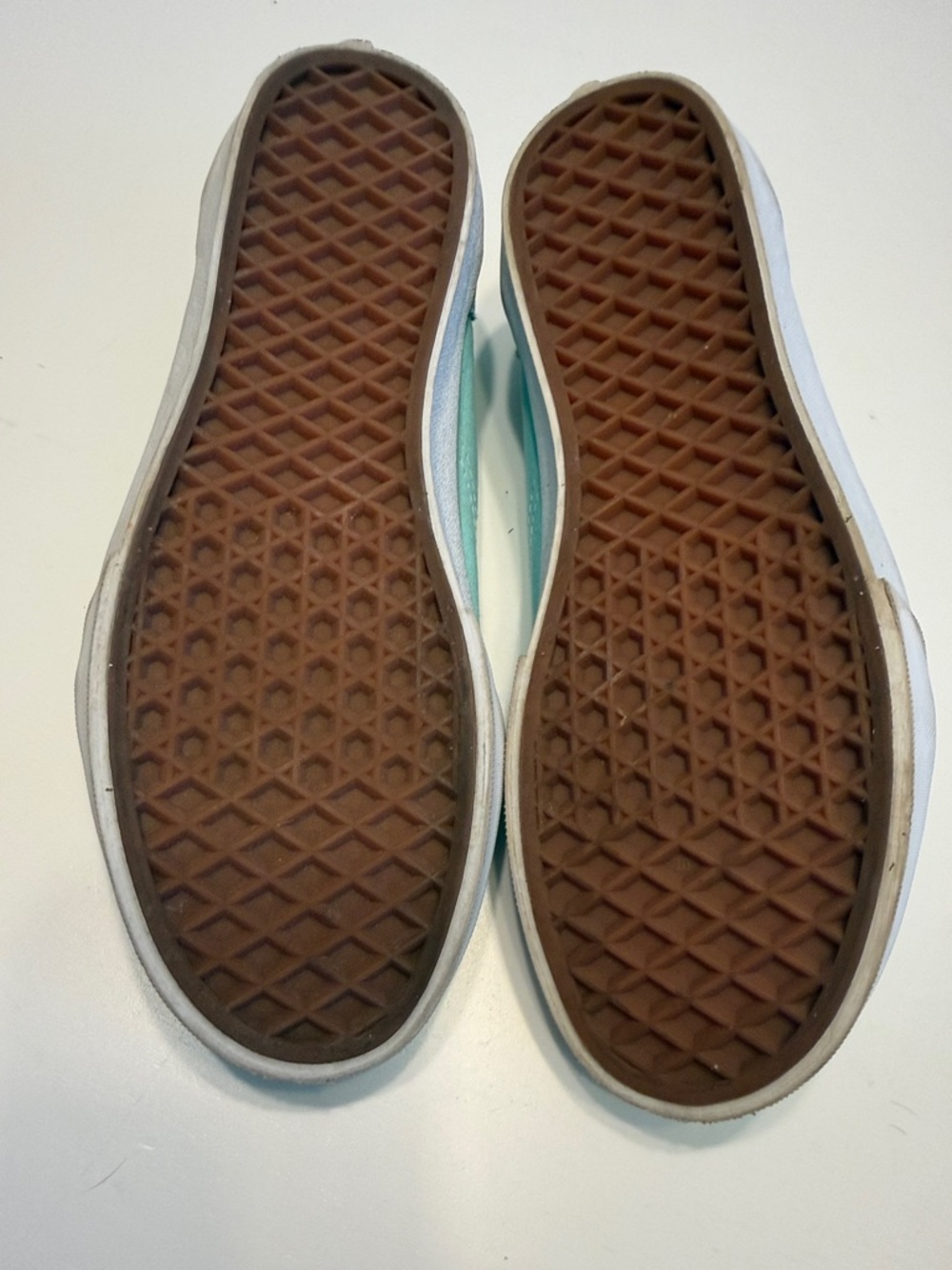 Vans Old Skool Sneakers in Light Teal and White Suede/Canvas NWOB Sz 6 youth - Picture 6 of 6